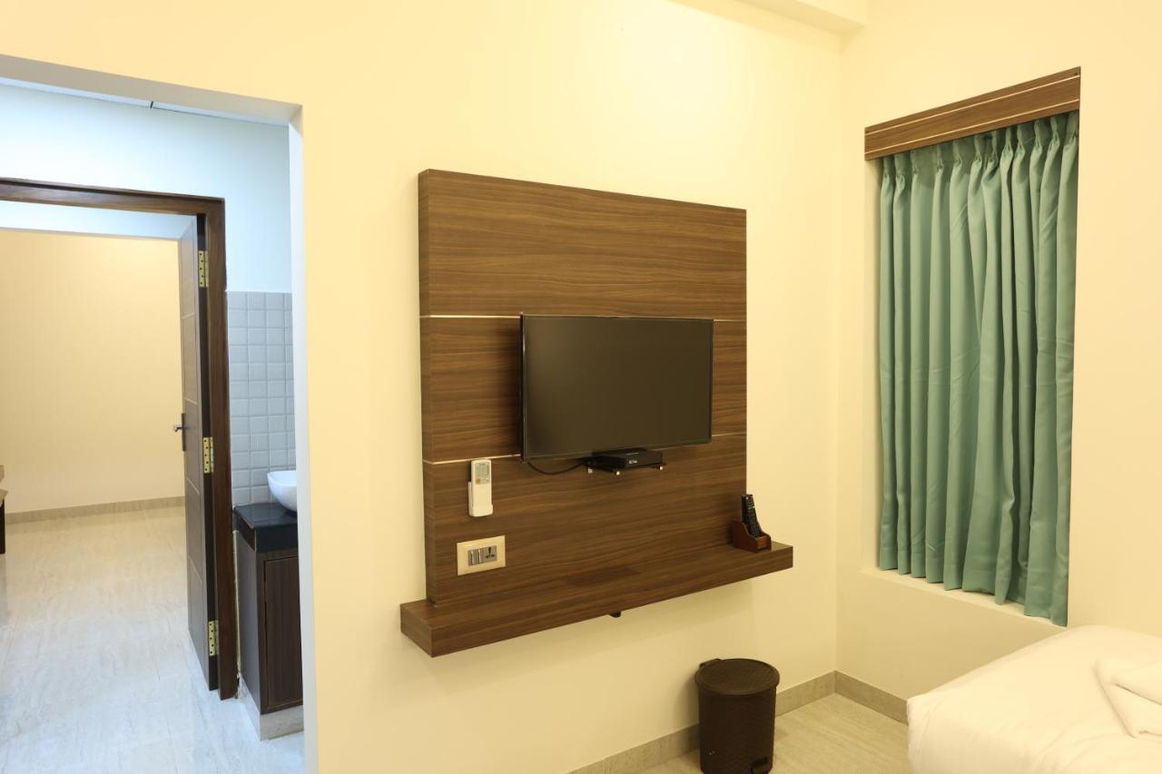 Minas Manor Hotel Tiruchirappalli Екстериор снимка