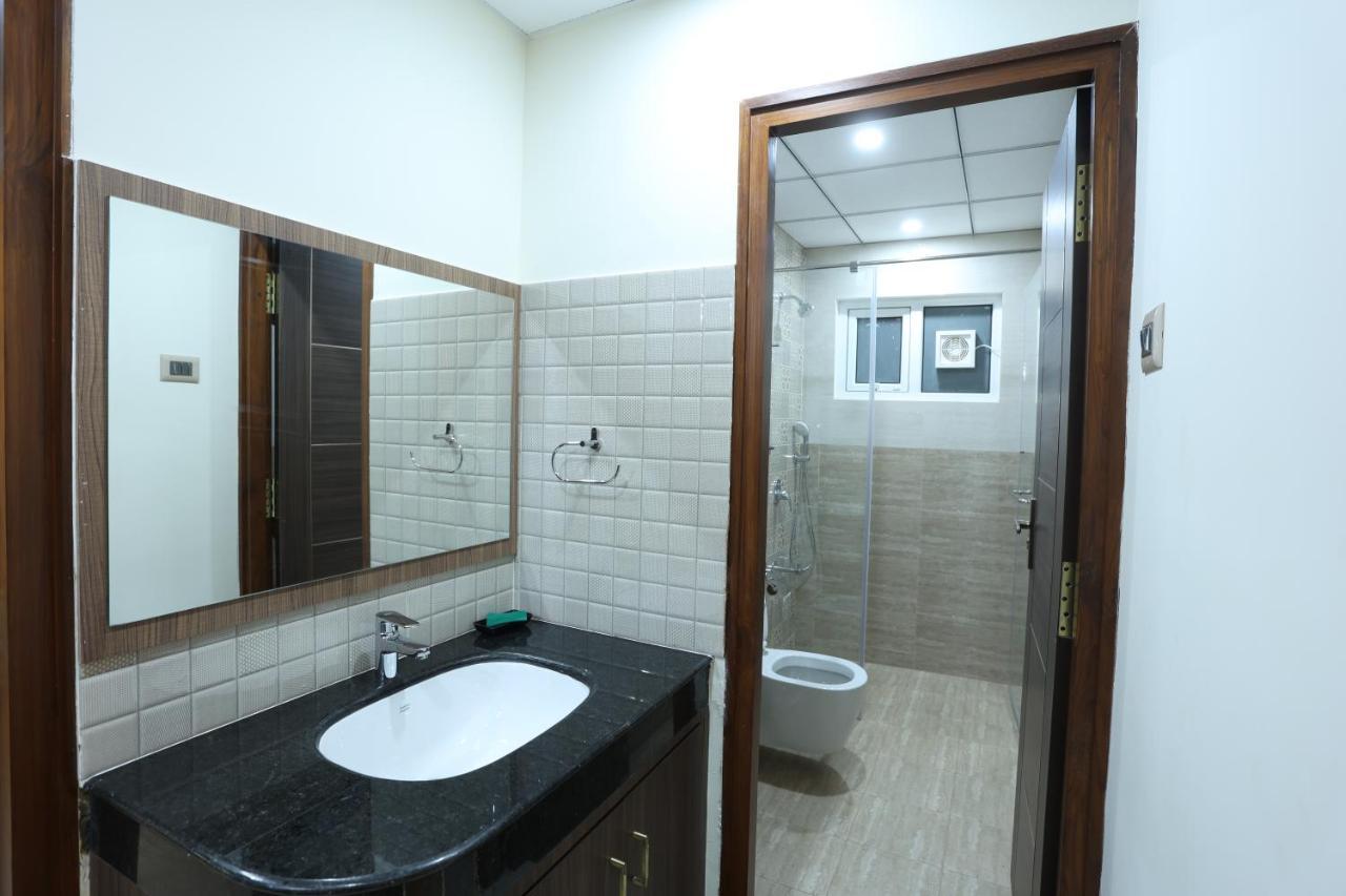 Minas Manor Hotel Tiruchirappalli Екстериор снимка