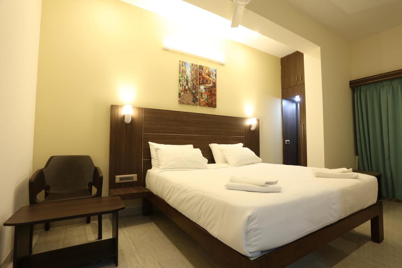 Minas Manor Hotel Tiruchirappalli Екстериор снимка