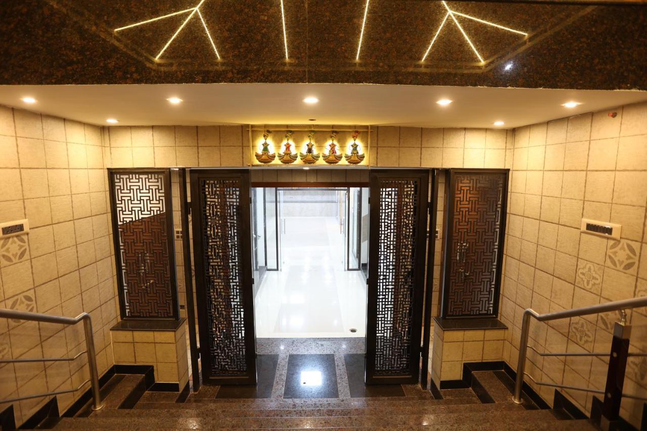 Minas Manor Hotel Tiruchirappalli Екстериор снимка