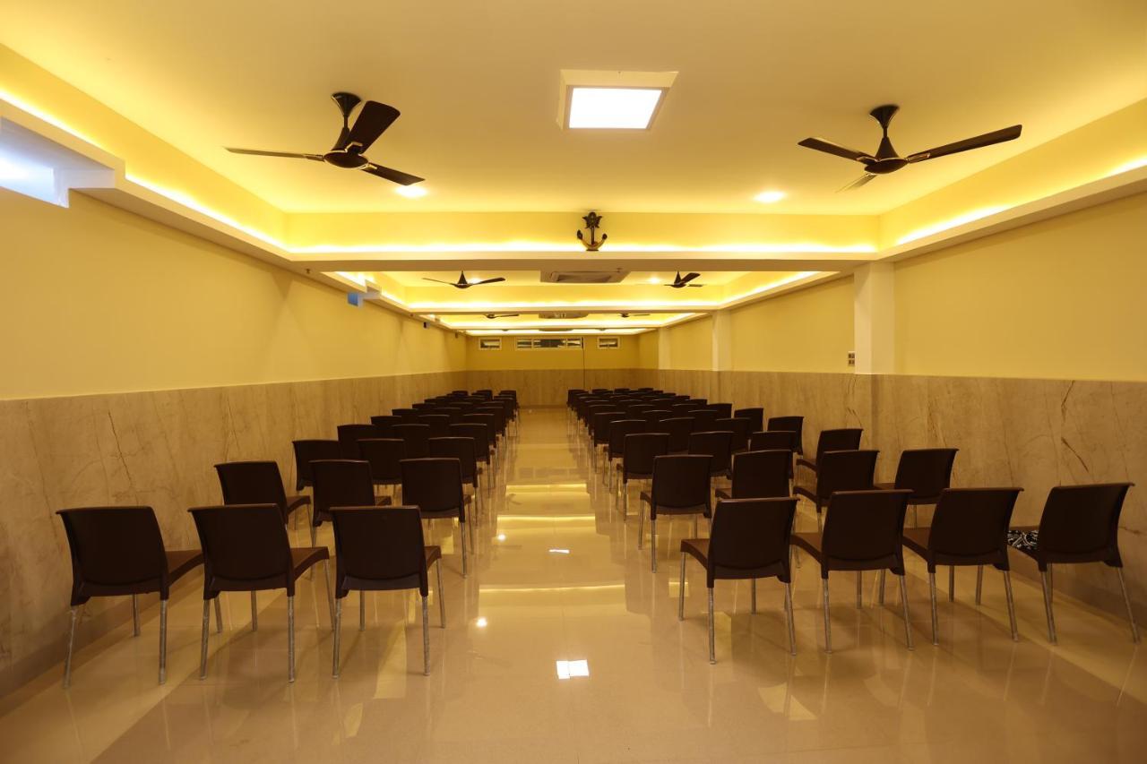 Minas Manor Hotel Tiruchirappalli Екстериор снимка